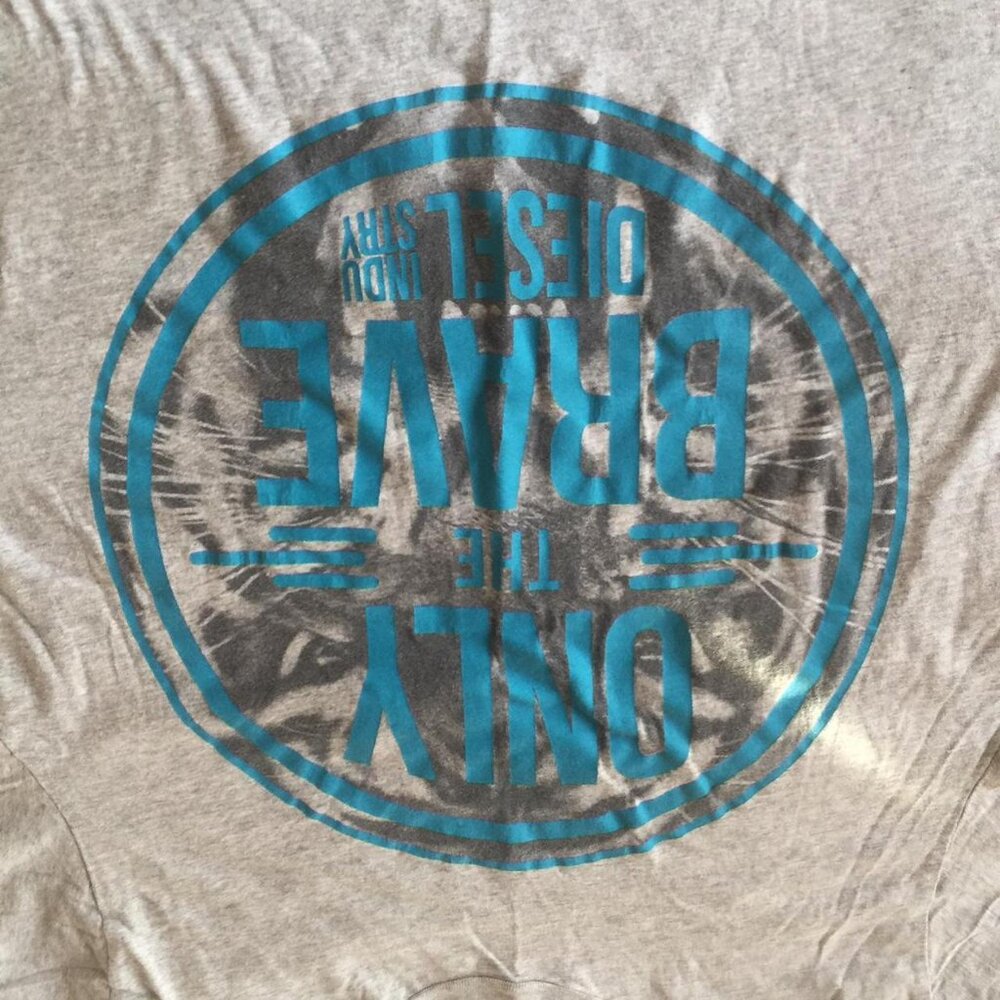 Diesel grey T-shirt Like new Size fits like medium - Picture 3 of 4